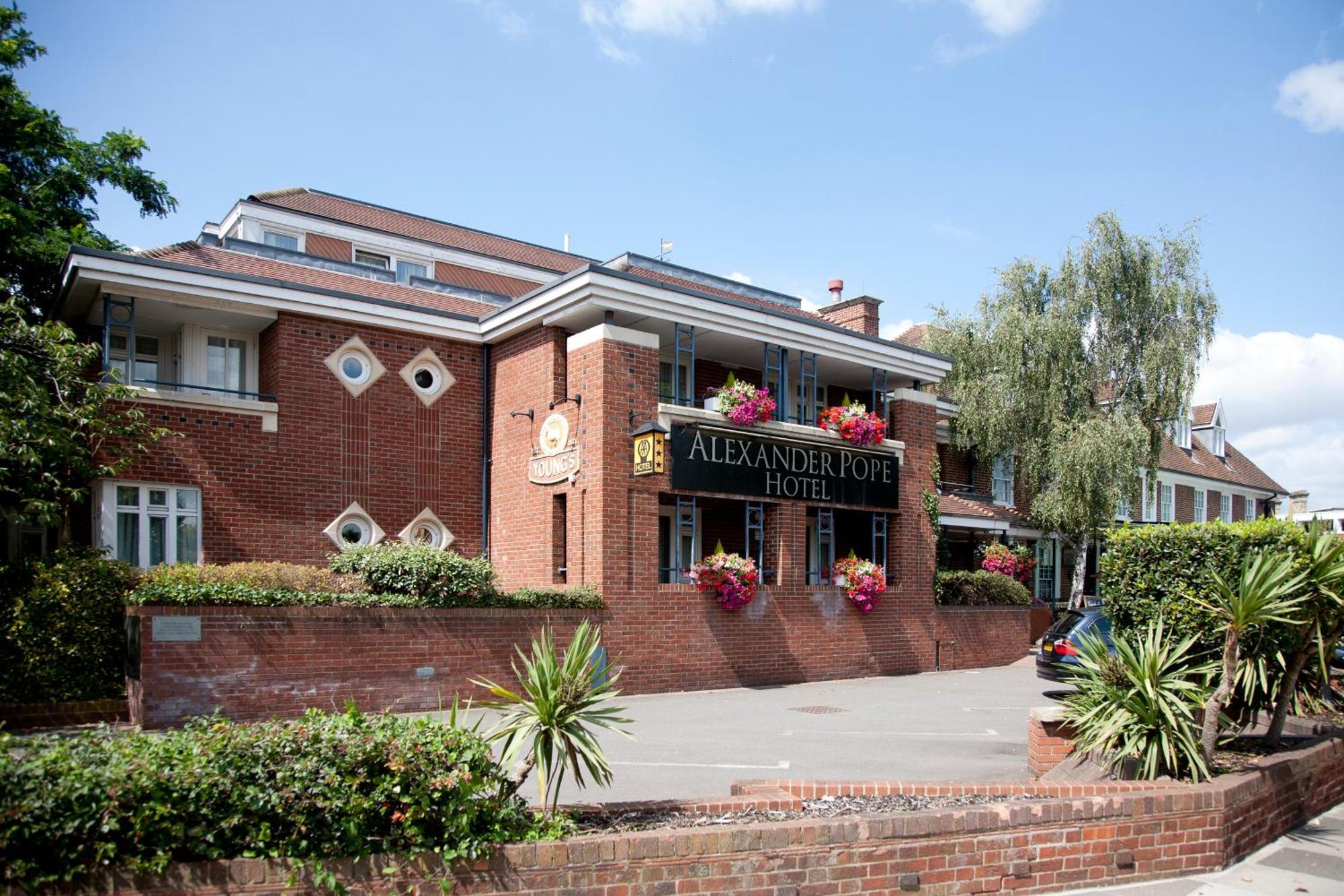 The Alexander Pope Hotel Twickenham Exterior photo